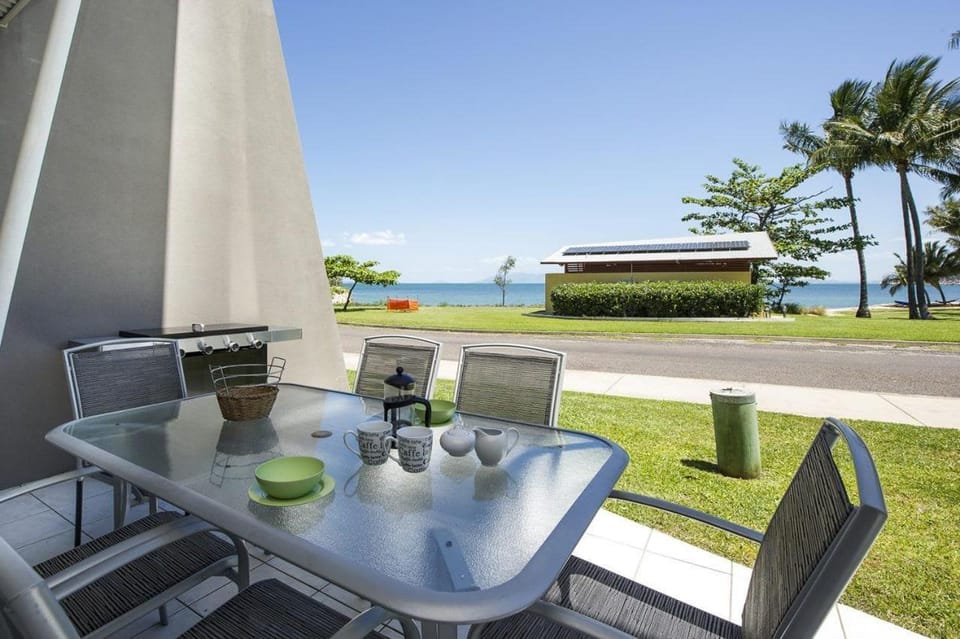 Magnetic Docks Townhouse 9 House in Queensland