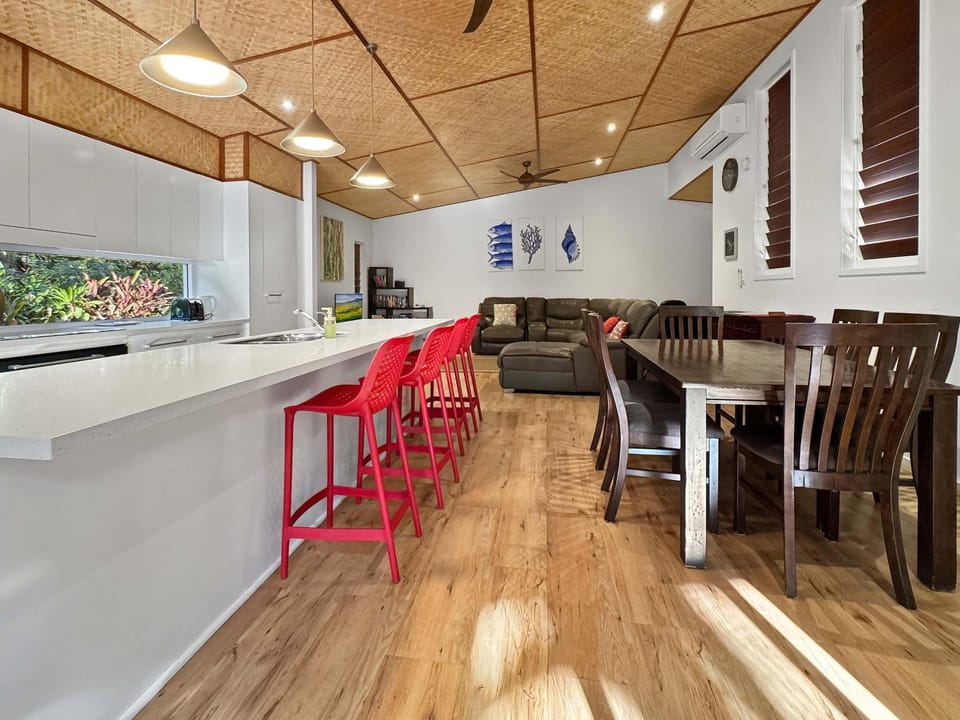 Serene Place Apartment in Yates Street