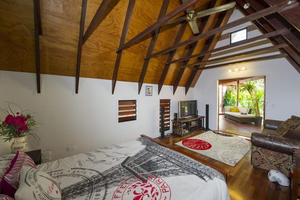 Serene Place Apartment in Yates Street