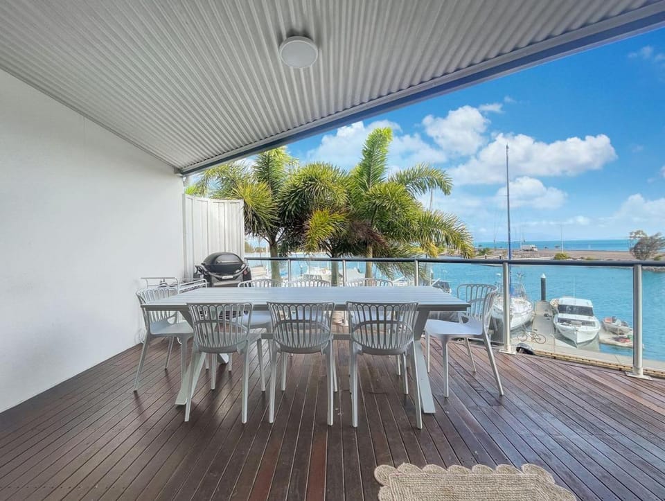 Waters Edge Townhouse 4 House in Queensland