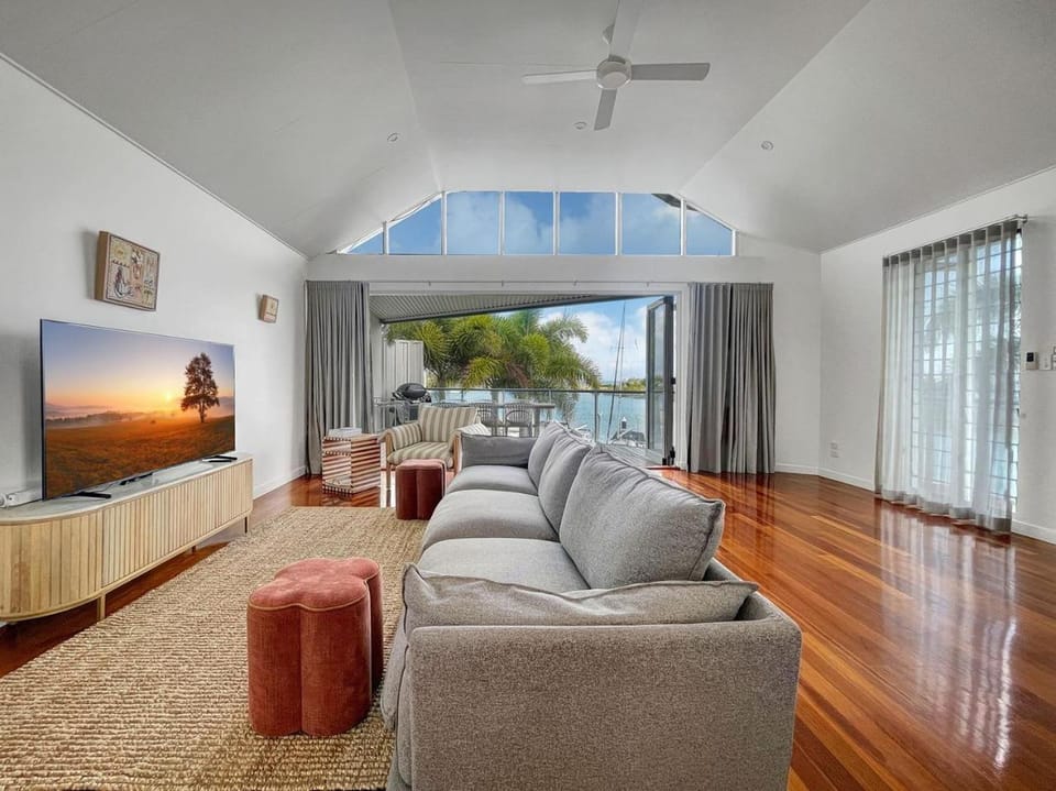 Waters Edge Townhouse 4 House in Queensland