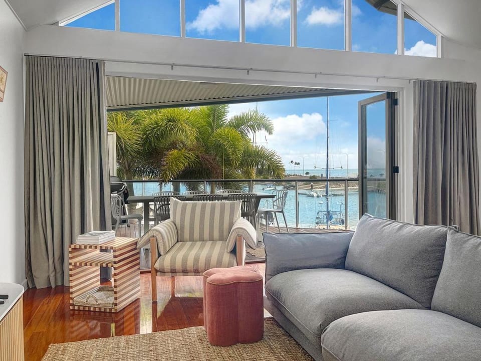 Waters Edge Townhouse 4 House in Queensland