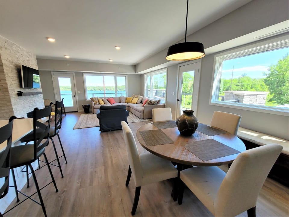 Boardman Ridge Penthouse Close to Town House in Traverse City
