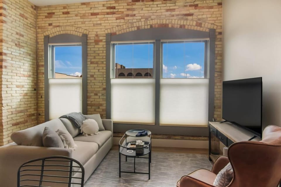 Golden Lofts Unit 2 Downtown Traverse City 1bd 1ba House in Traverse City