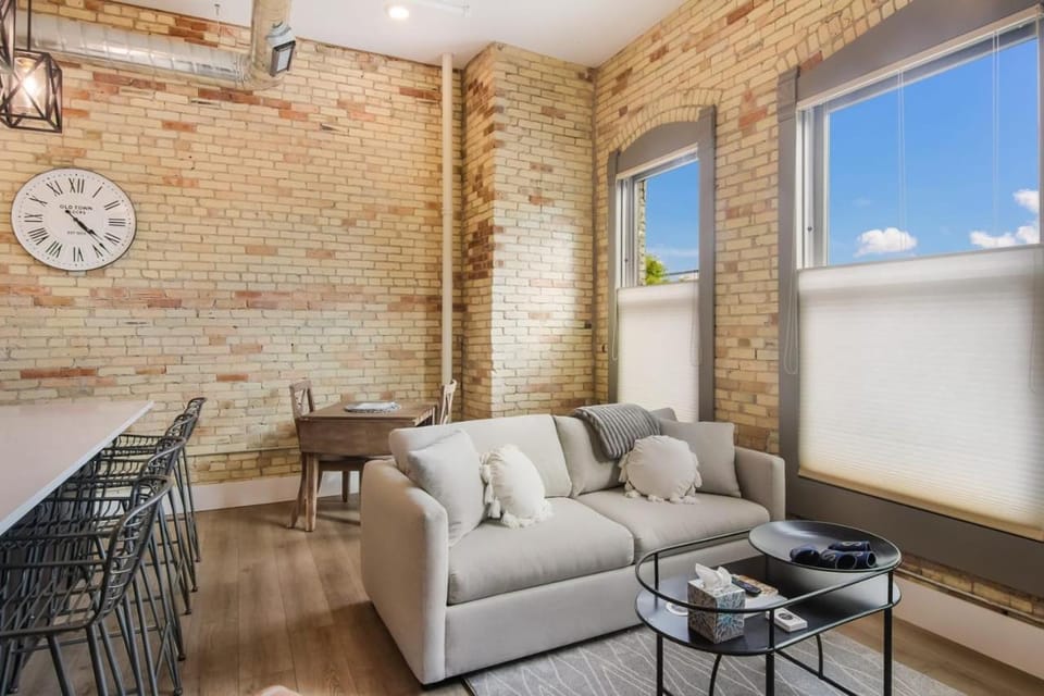 Golden Lofts Unit 2 Downtown Traverse City 1bd 1ba House in Traverse City