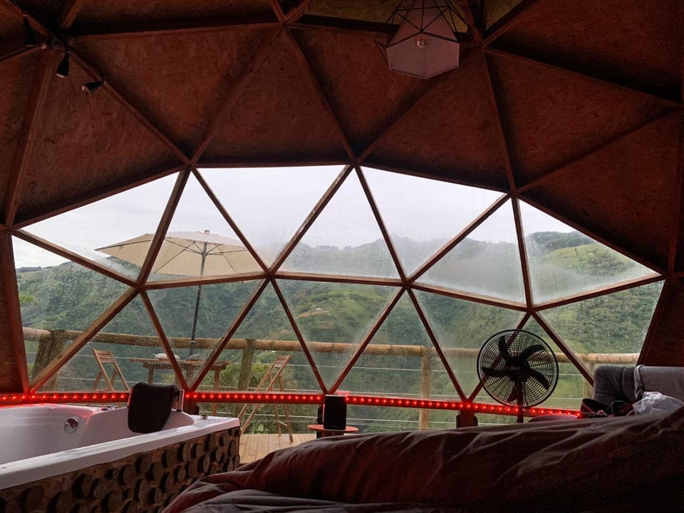Natural landscape, View (from property/room), Balcony/Terrace, Living room, Seating area, Mountain view