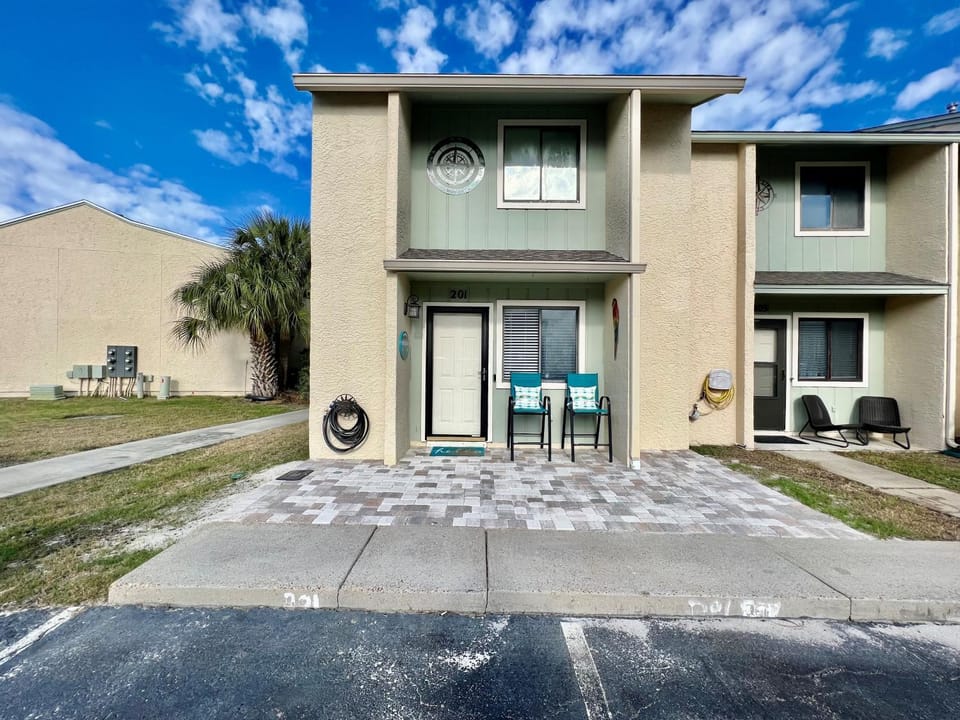 Compass Cove at Gulf Highlands by Nautical Properties Vacation Rentals House in Long Beach