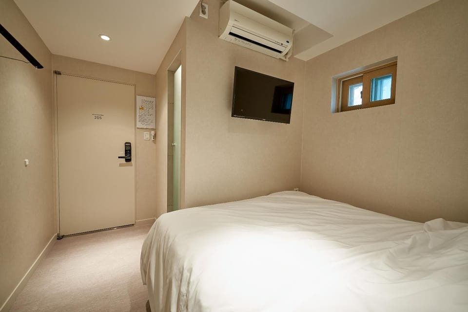 Life in Euljiro Capsule hotel in Seoul