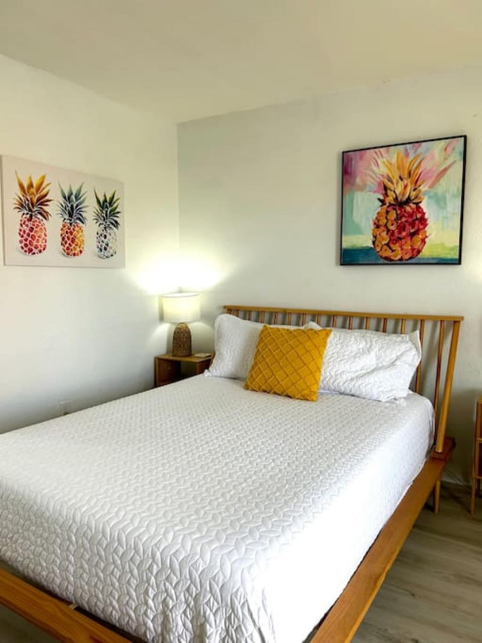 Pineapple Shores Retro Inn 6 Apartment in Daytona Beach Shores