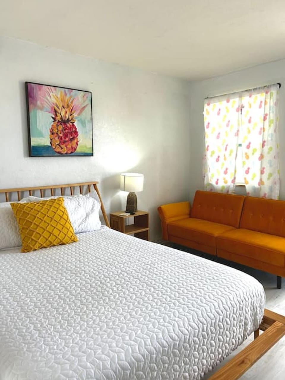 Pineapple Shores Retro Inn 6 Apartment in Daytona Beach Shores