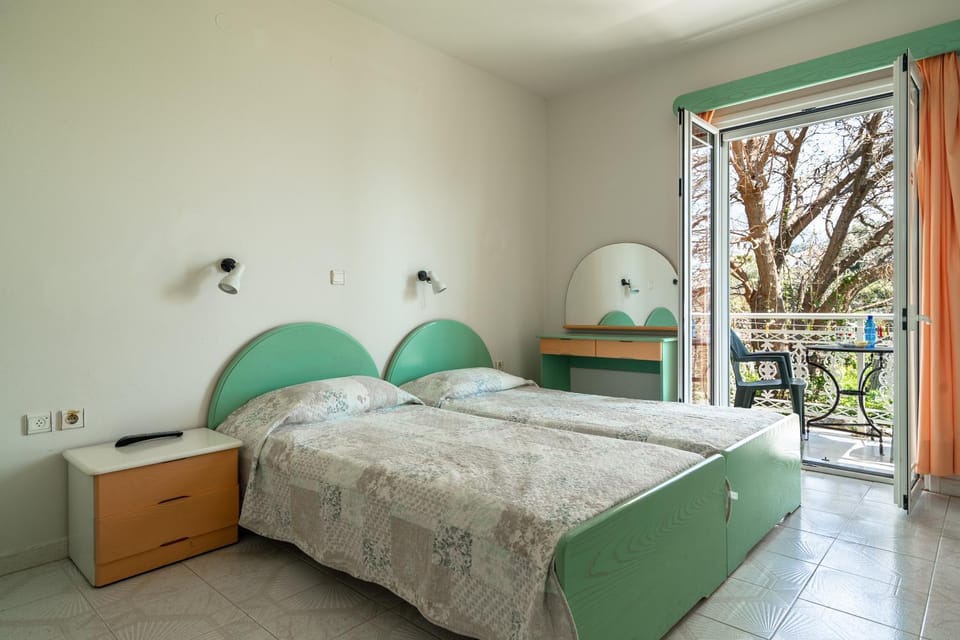 Living room, Bedroom