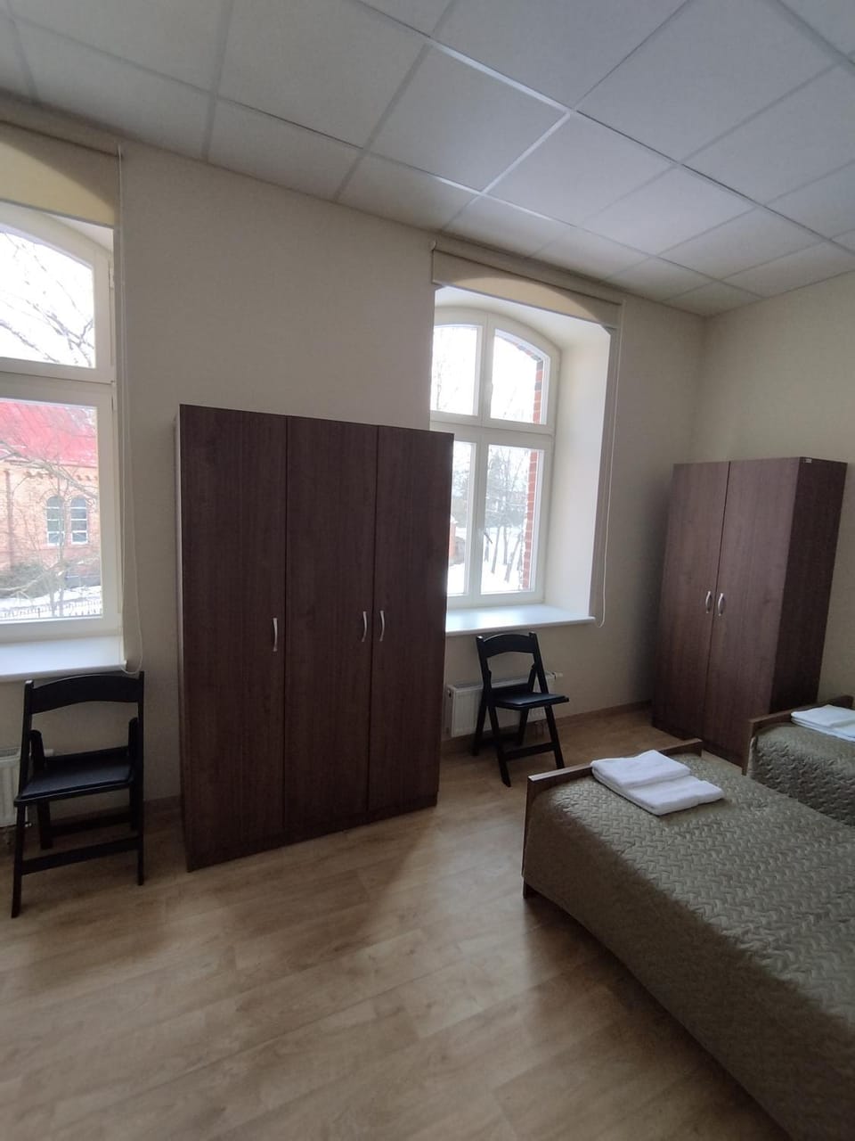 Bed, Photo of the whole room, wardrobe