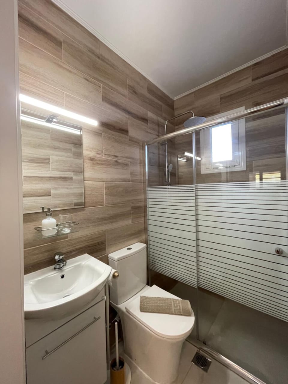 Bathroom, Bath