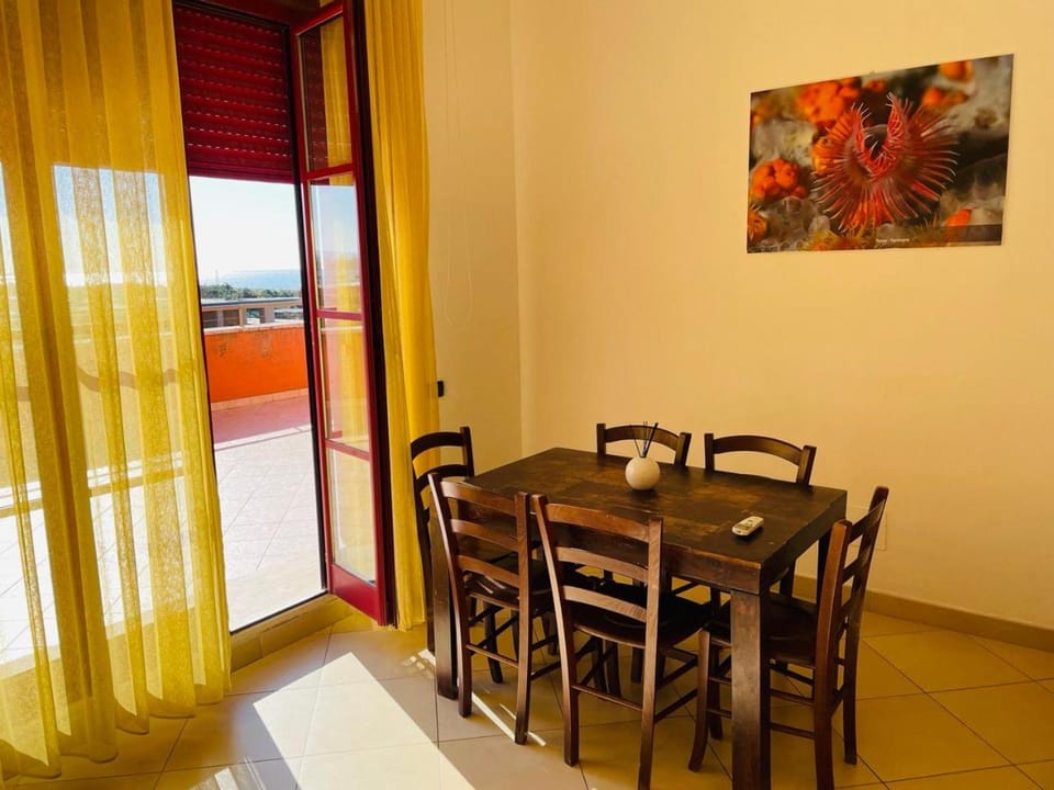 View (from property/room), Balcony/Terrace, Living room, Dining area