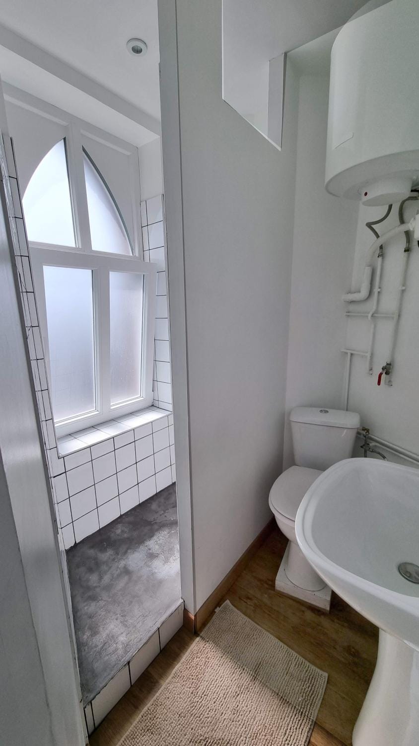 Shower, Toilet, Bathroom
