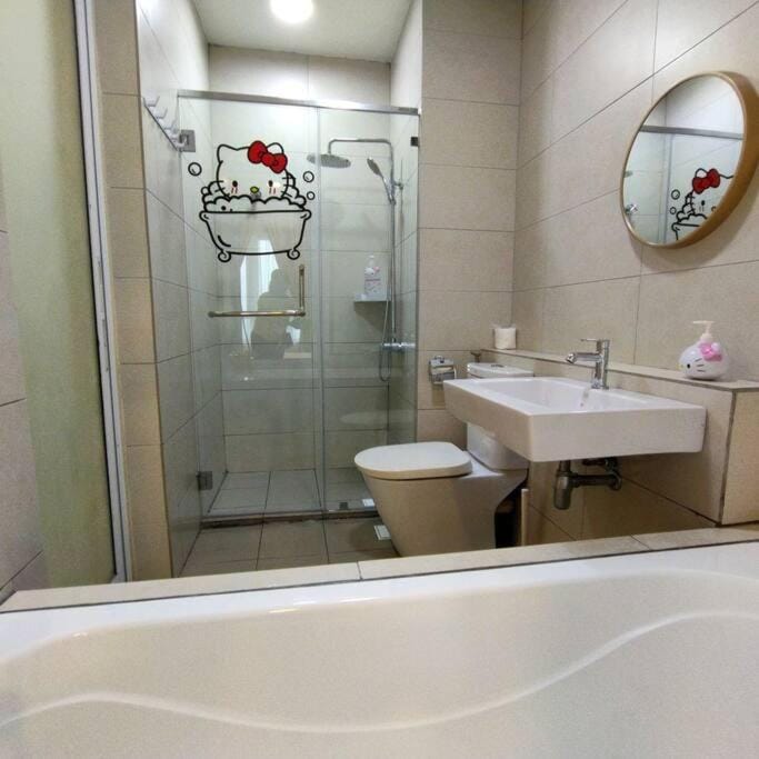 Shower, Toilet, Bathroom, Bath
