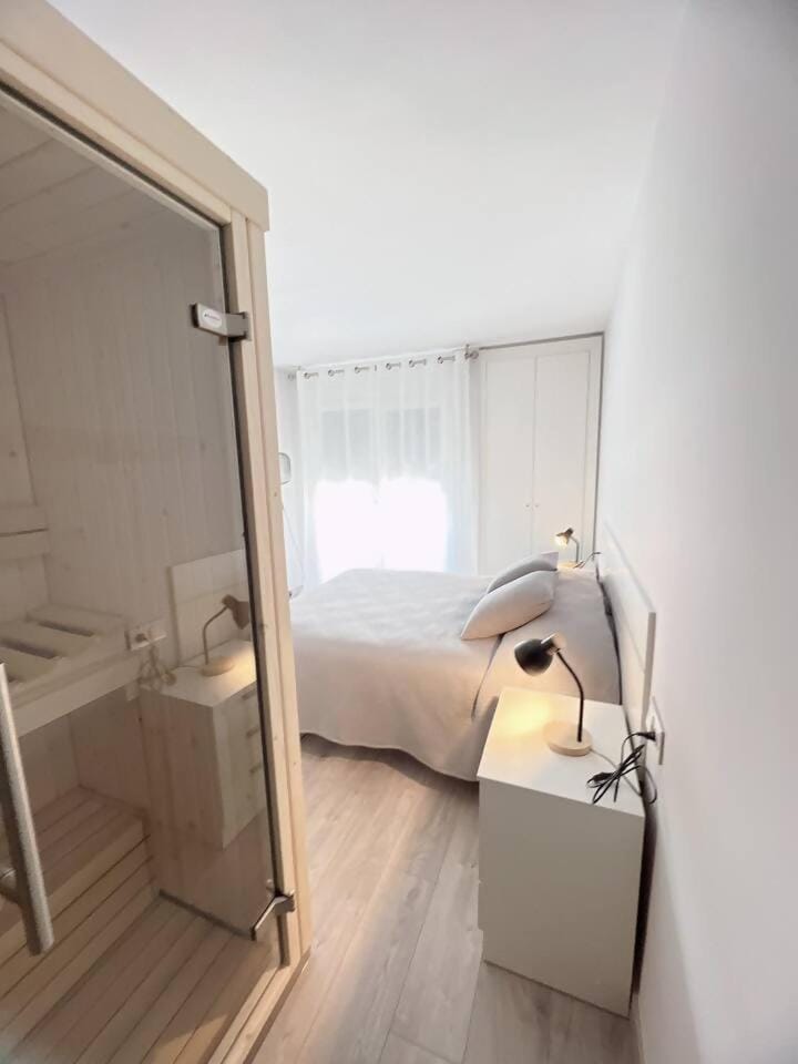 LUXURY SAUNA by CONFORTSKY Apartment in El Pas de la Casa