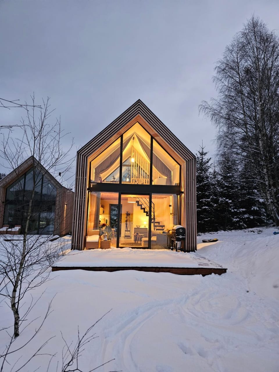 Property building, Winter, Garden, Balcony/Terrace