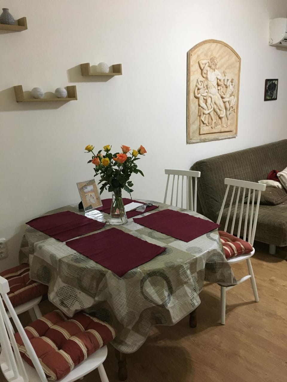 Living room, Dining area