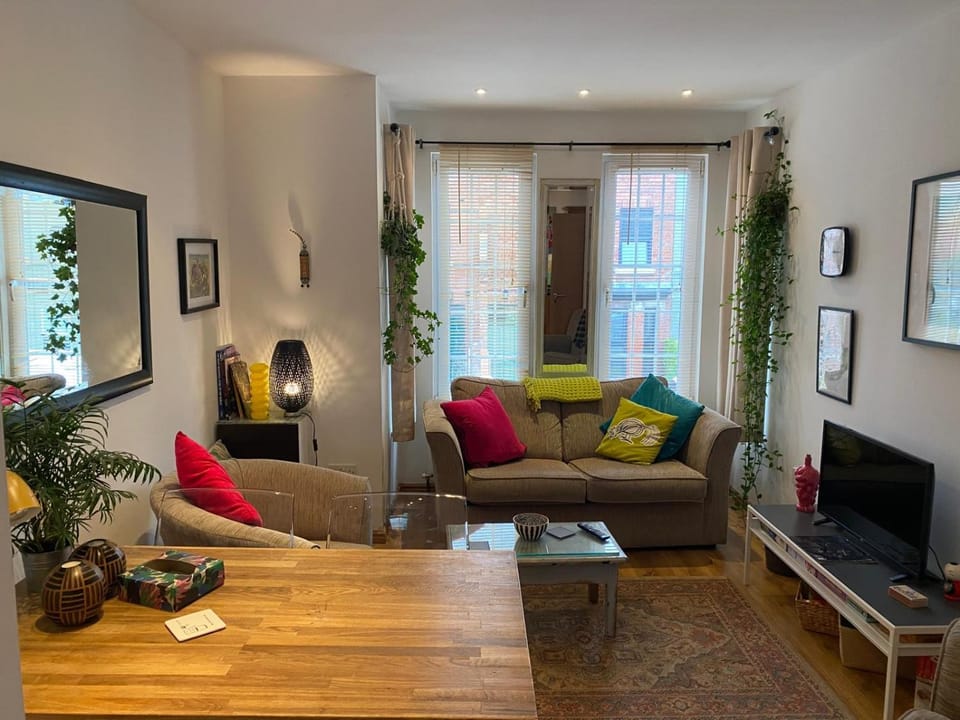 True Colours Apartment in Central Location Apartment in Northern Ireland