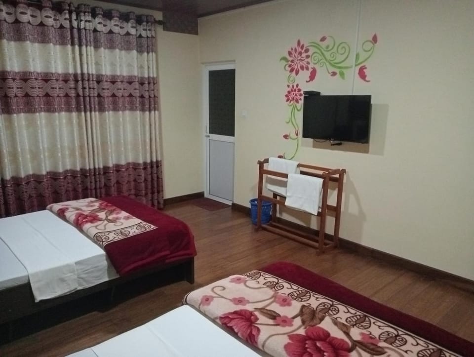 TV and multimedia, Photo of the whole room, Bedroom