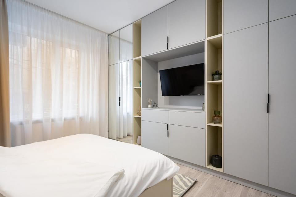 TV and multimedia, Bedroom, wardrobe