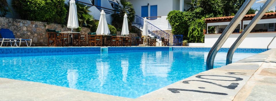 Lounge or bar, Swimming pool