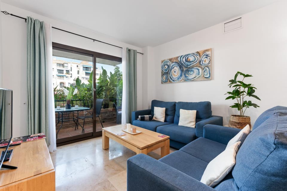 Beach apartment in La Duquesa Marina Apartment in Costa del Sol