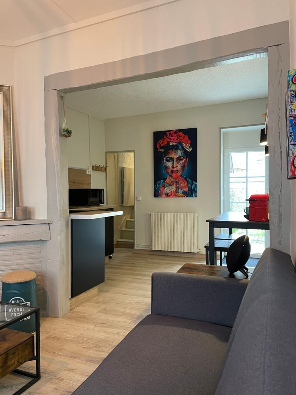 Kitchen or kitchenette, Living room
