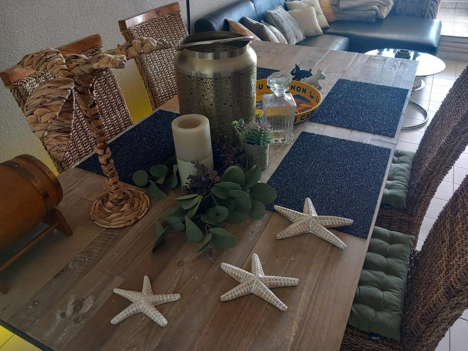Living room, Seating area, Internal: Not applicable to any particular room