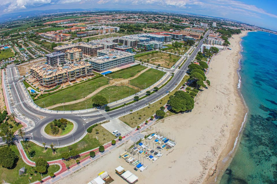 LITORAL COSTA DORADA - TORRESOL 2 15 Only families Apartment in Cambrils