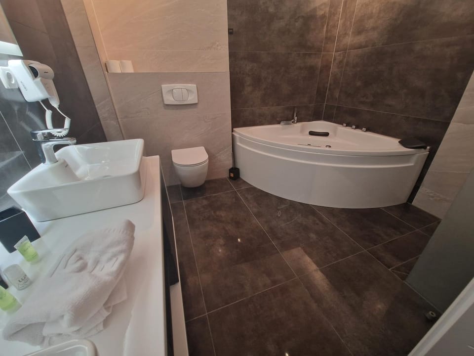 Bathroom, Bath