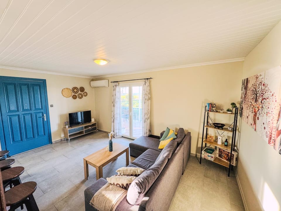 Beachlife: The Bungalow House in Kos, Greece