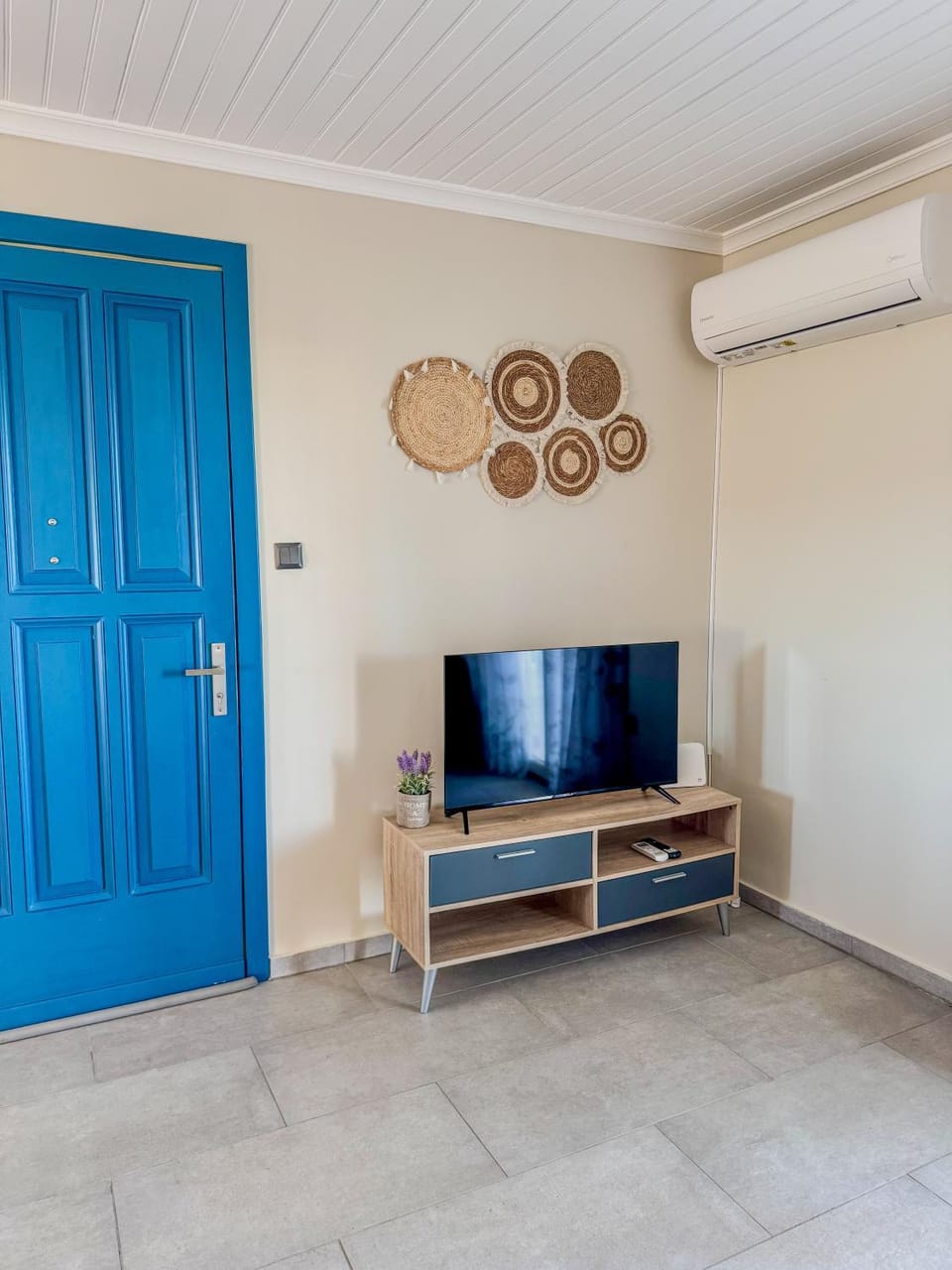 Beachlife: The Bungalow House in Kos, Greece