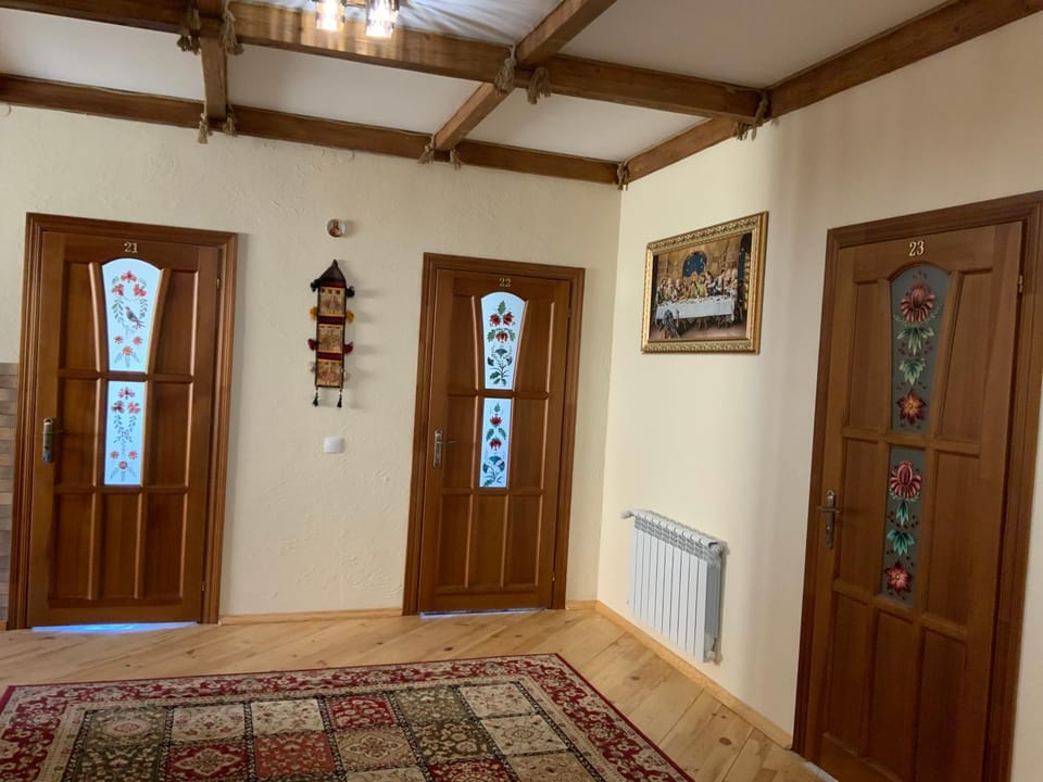 Гостьовий двір РіОНІ Bed and Breakfast in Lviv Oblast
