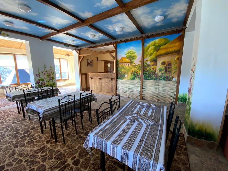 Гостьовий двір РіОНІ Bed and Breakfast in Lviv Oblast