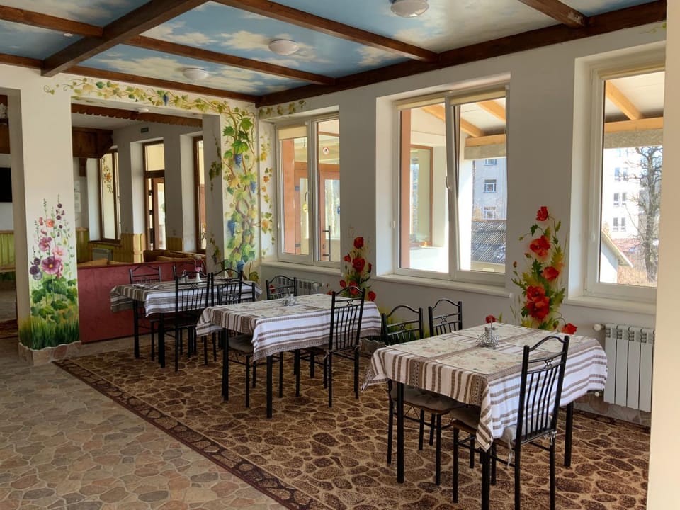 Гостьовий двір РіОНІ Bed and Breakfast in Lviv Oblast