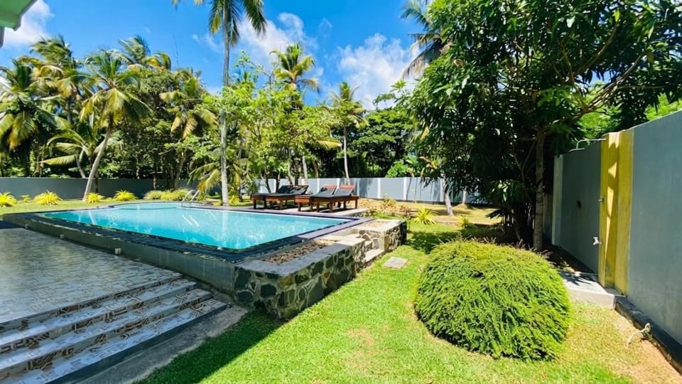 sunset villa Villa in Hikkaduwa
