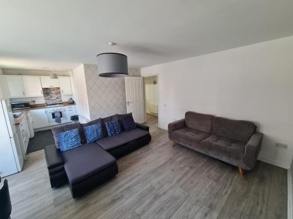 City, Celtic park & Emirates Stadium Apartment, for families or age over 23 Apartment in Glasgow