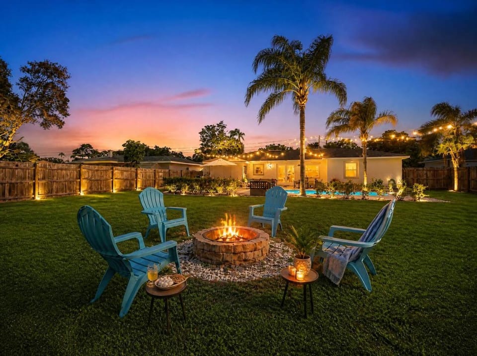 Patio, Garden, Seating area, Pool view, Swimming pool, Sunset, fireplace