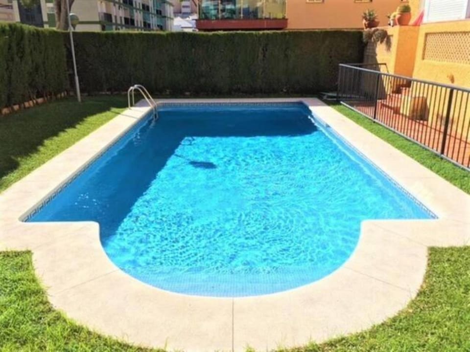 Swimming pool, Swimming pool