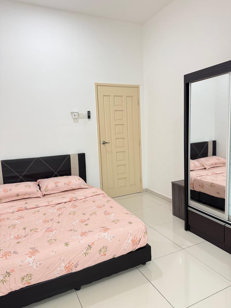 RJ Prima (UMT, UniSZA, Spacious, Beach + Netflix) House in Terengganu, Malaysia