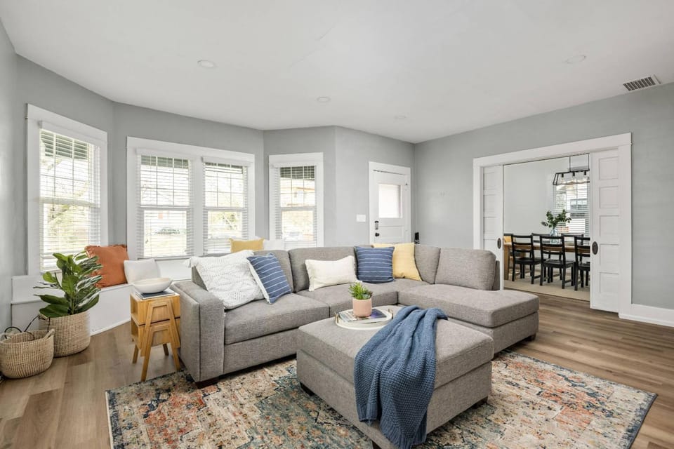 Chehalem Crest House in Newberg