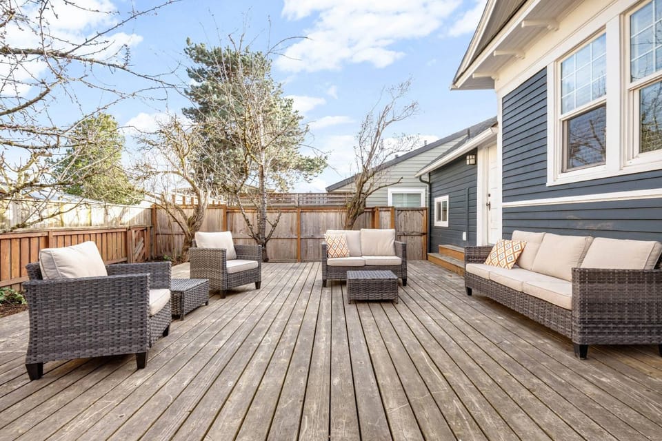 Chehalem Crest House in Newberg