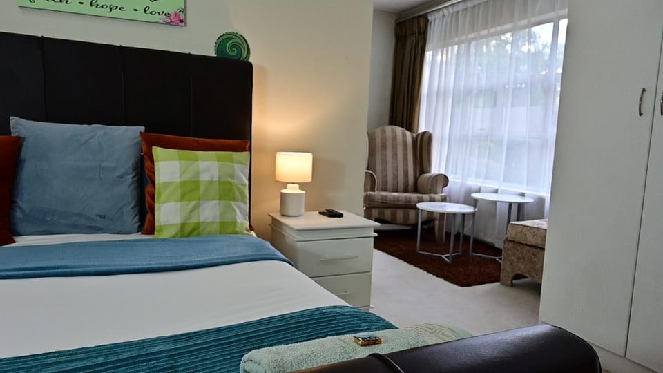 Bed, Bedroom, towels, wardrobe