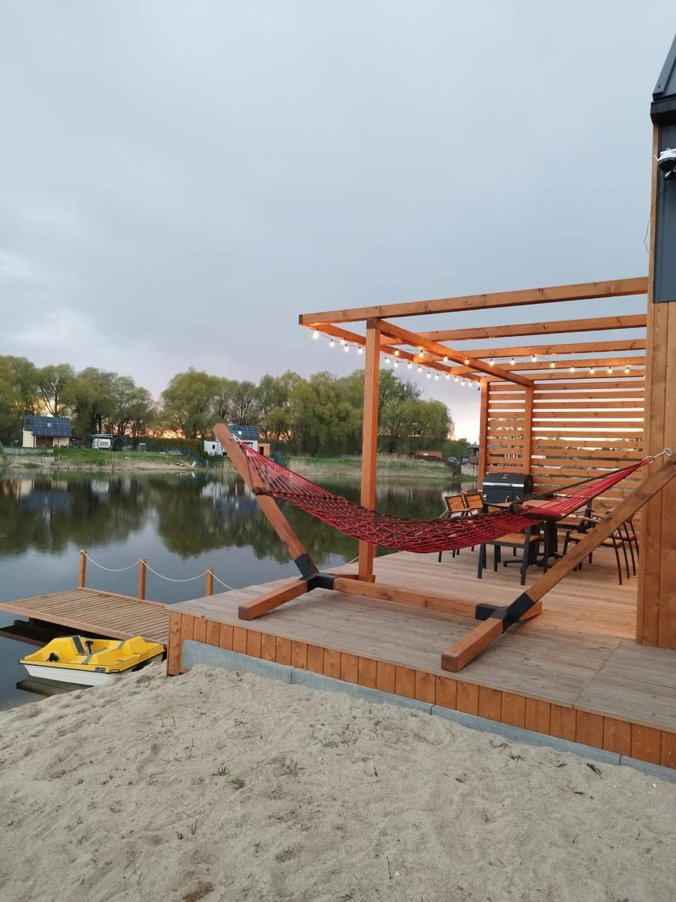 Day, Natural landscape, Activities, Lake view, sunbed