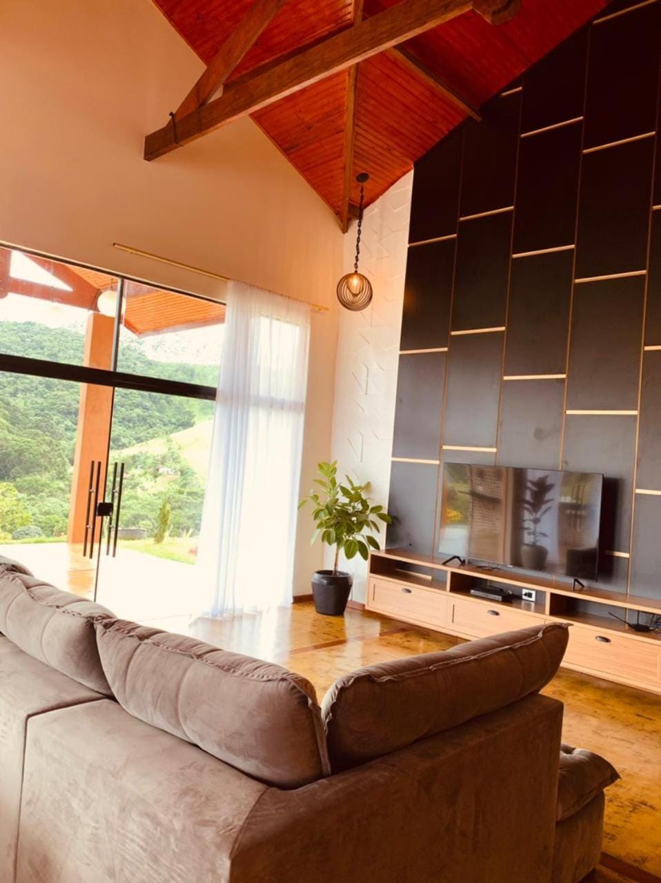 TV and multimedia, Seating area