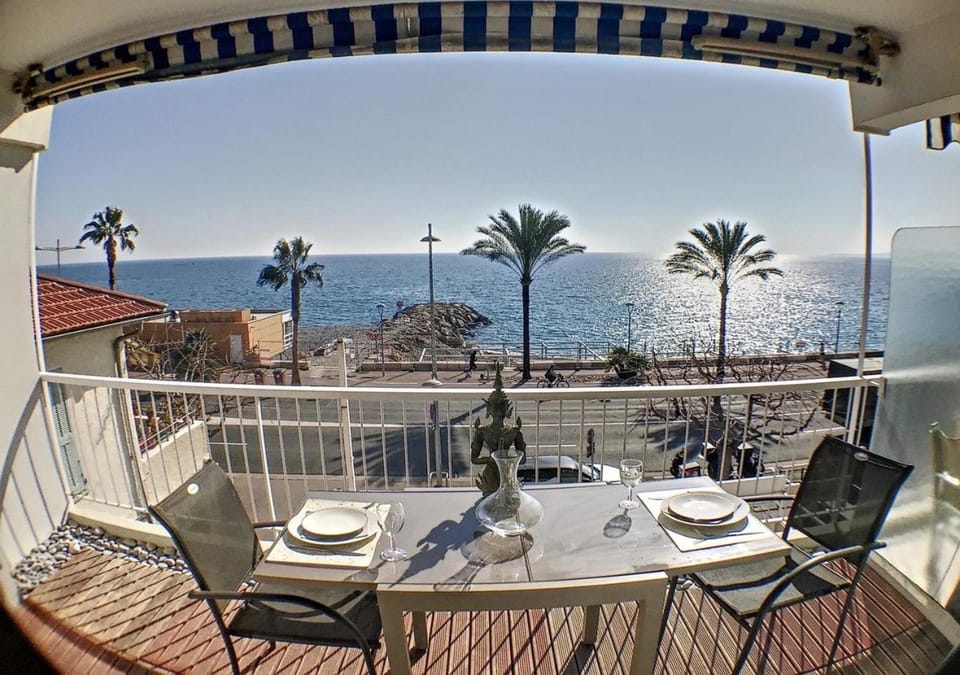 Balcony/Terrace, Balcony/Terrace, Beach, Sea view