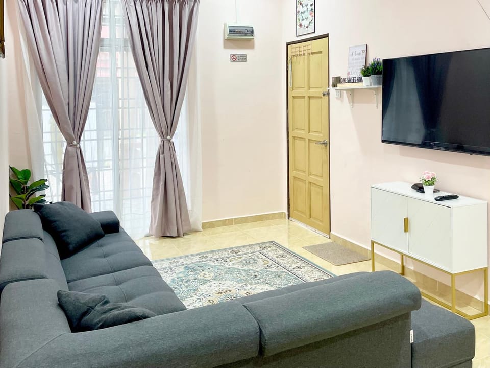 TV and multimedia, Living room, Seating area