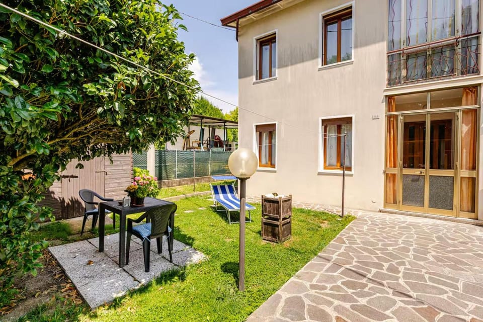 Property building, Garden, Garden view